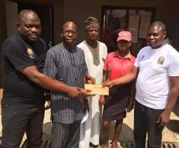 Total Staff Returns N108k To Customer Who Forgot His Money At Ilorin Station (Photos)